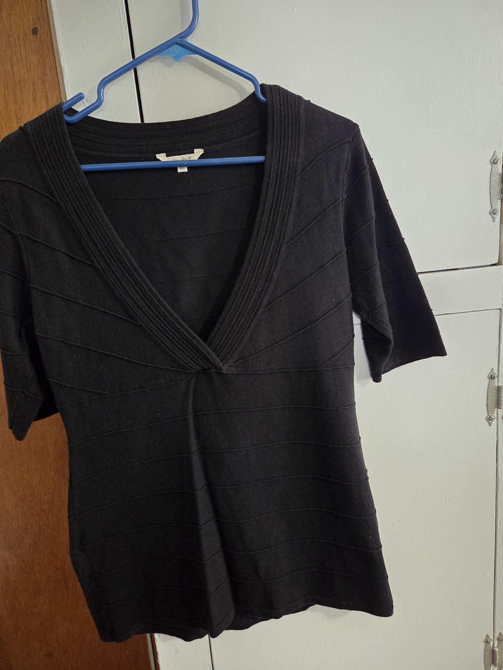 Studio Y Black V-Neck Short Sleeve Knit Top